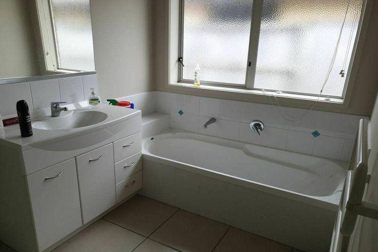 Photo of property in 11 Holcroft Place, Huntington, Hamilton, 3210