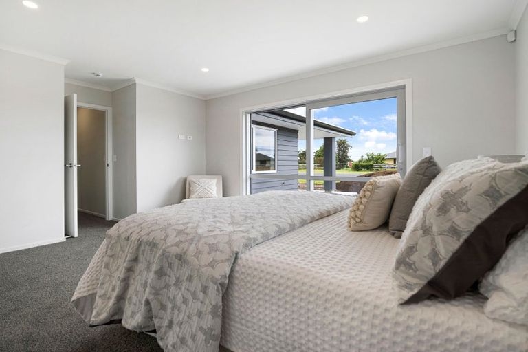 Photo of property in 32 Costello Drive, Ngatea, 3503