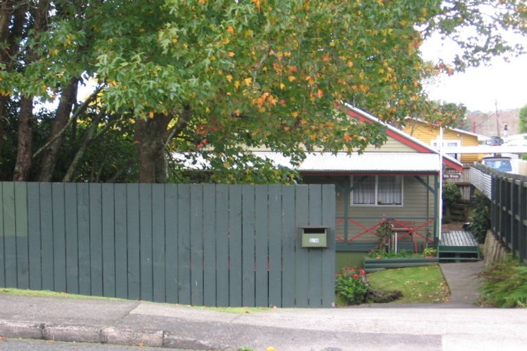 Photo of property in 15a Tahi Terrace, Glen Eden, Auckland, 0602