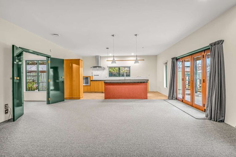 Photo of property in 1 Strachan Way, Highbury, Palmerston North, 4412