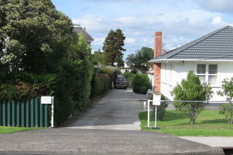 Photo of property in 787a Te Atatu Road, Te Atatu Peninsula, Auckland, 0610