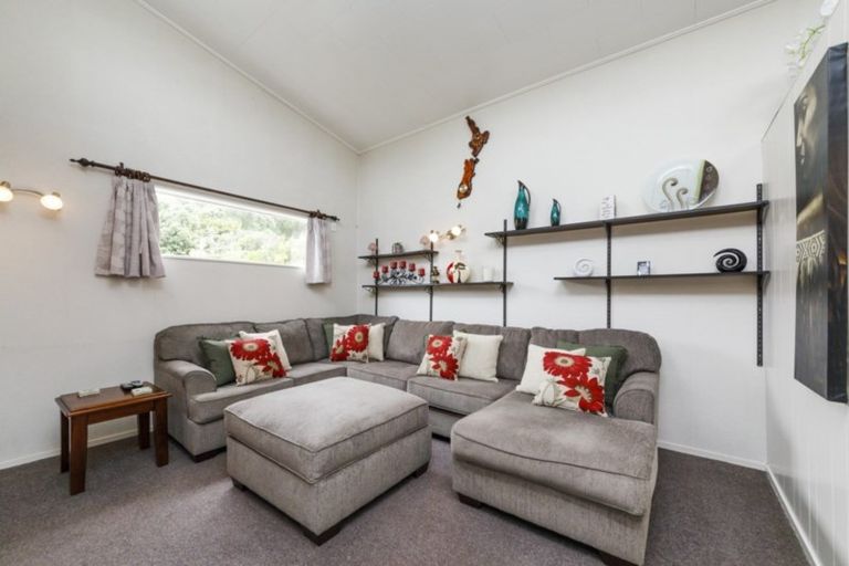 Photo of property in 8 Sicely Street, Marton, 4710