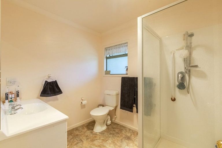 Photo of property in 69 Kensington Drive, Taradale, Napier, 4112