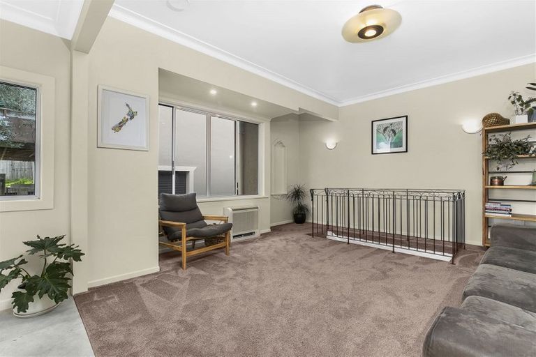 Photo of property in 43 Pleasant Road, Glen Eden, Auckland, 0602