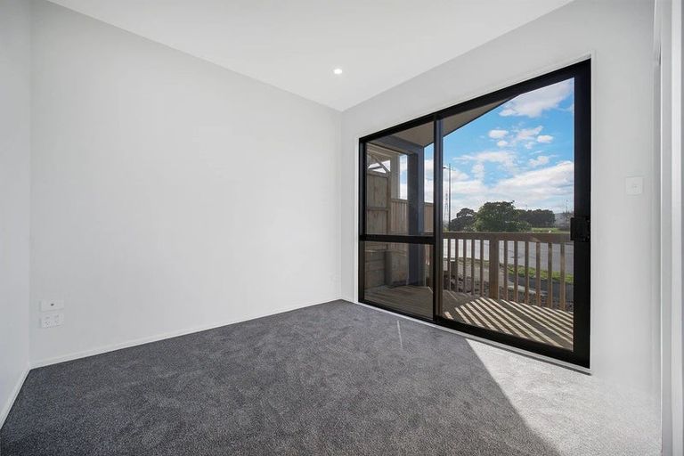 Photo of property in 45 Tributary Parade, Karaka, Papakura, 2113