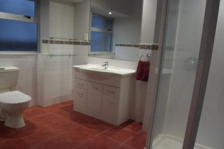 Photo of property in Jerningham Apartments, 20 Oriental Terrace, Oriental Bay, Wellington, 6011