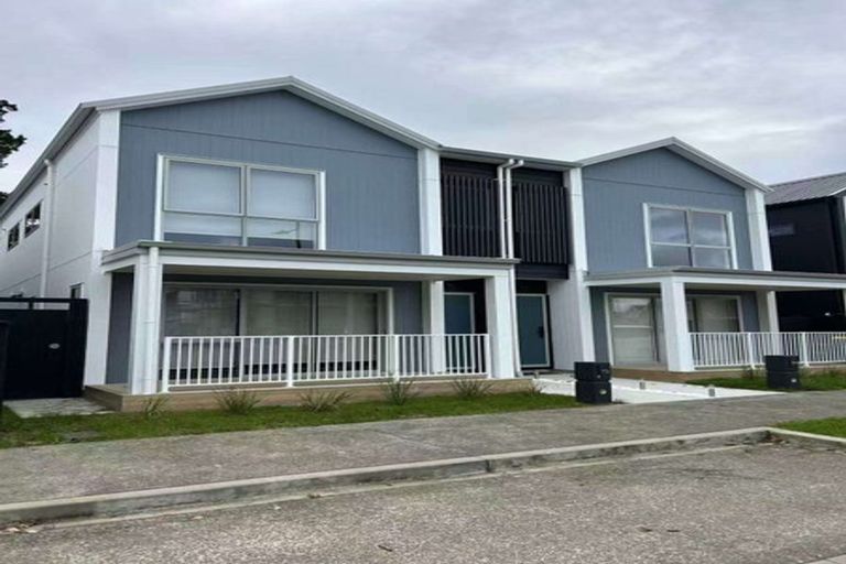 Photo of property in 13 Yellow Pear Lane, Karaka, 2578