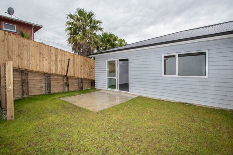 Photo of property in 2/16 Rothwell Street, Dinsdale, Hamilton, 3204