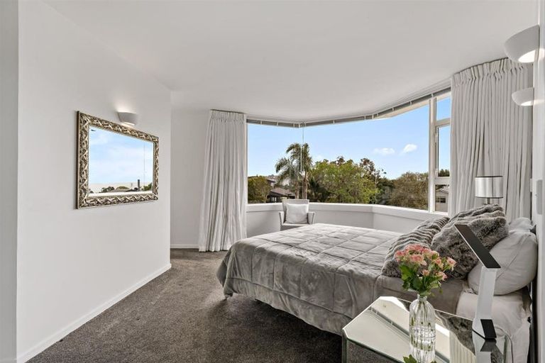 Photo of property in 1/90 Kitchener Road, Milford, Auckland, 0620