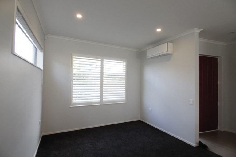 Photo of property in 9 Liquidambar Drive, Hobsonville, Auckland, 0616