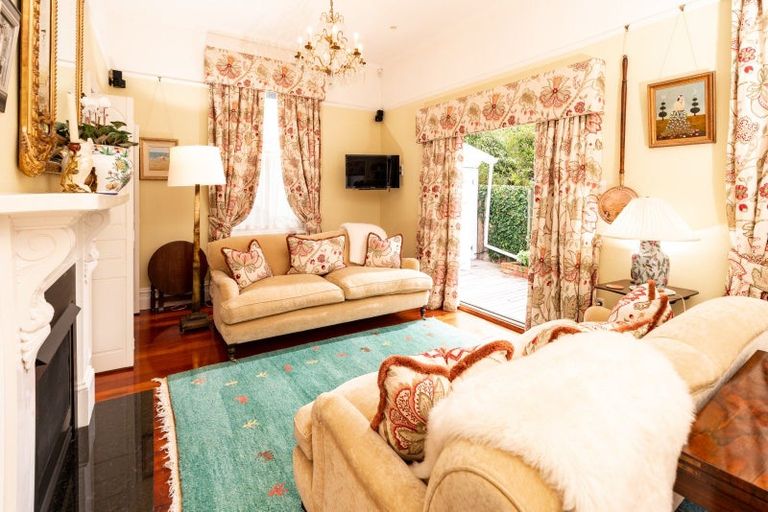 Photo of property in 6 Calgarry Avenue, Thorndon, Wellington, 6011