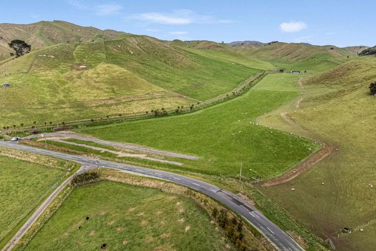 Photo of property in 246 Hopelands Road, Woodville, 4997