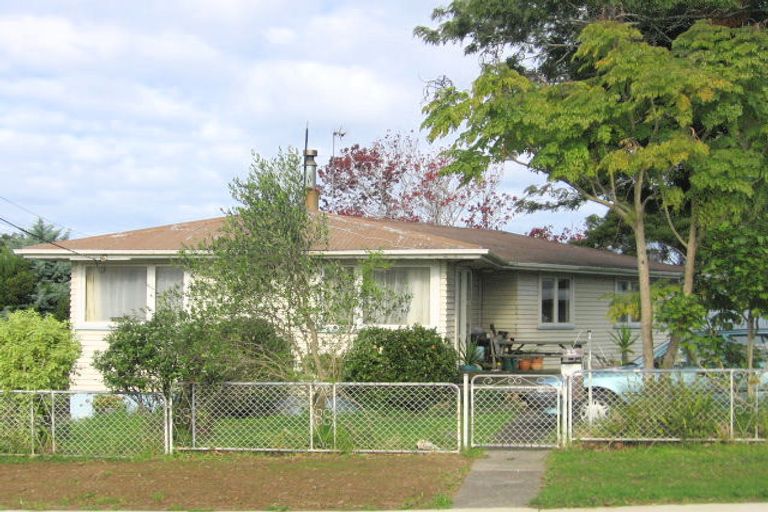 Photo of property in 25 Helena Street, Massey, Auckland, 0614