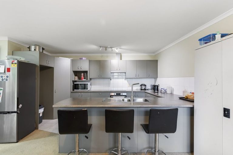 Photo of property in 8 Lime Crescent, Papakura, 2110