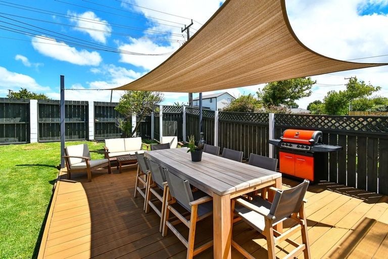 Photo of property in 1/15 Henwood Road, Mangere East, Auckland, 2024