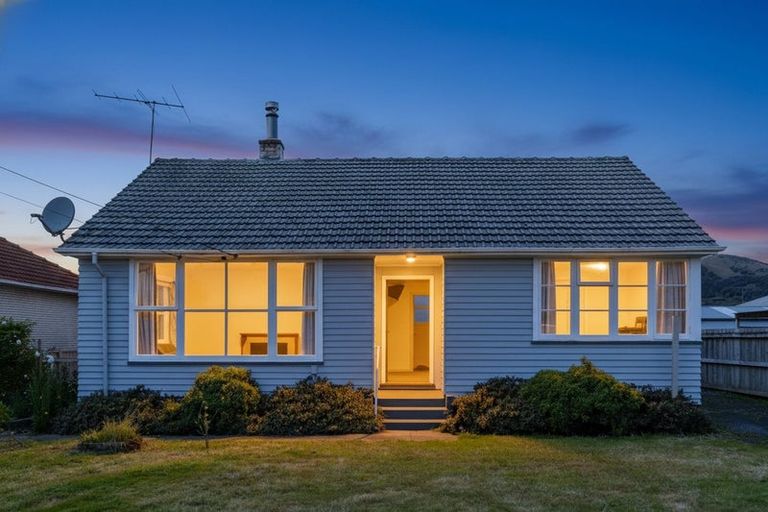 Photo of property in 29 Doon Street, Vauxhall, Dunedin, 9013