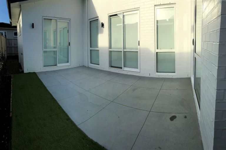 Photo of property in 80 Te Napi Drive, Takanini, 2112