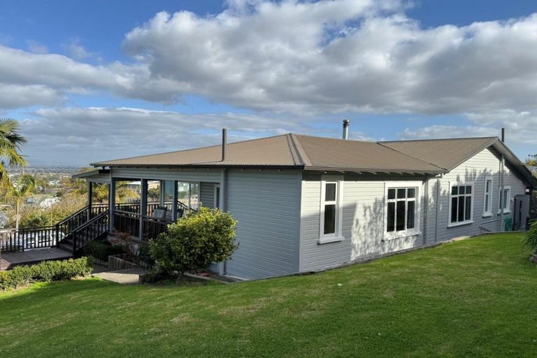 Photo of property in 6 Onslow Road, Bluff Hill, Napier, 4110
