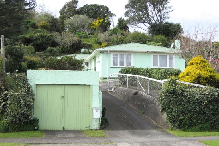 Photo of property in 31 Seaview Road, Marfell, New Plymouth, 4310