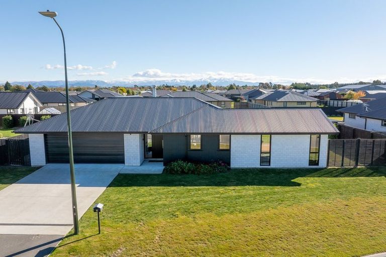 Photo of property in 6 Westmoreland Road, Darfield, 7510