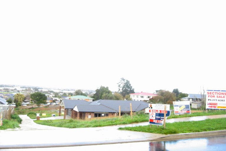 Photo of property in 60 Saralee Drive, Manurewa, Auckland, 2105