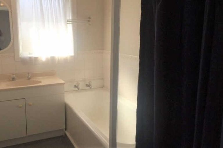 Photo of property in 19 Wentworth Street, Ilam, Christchurch, 8041