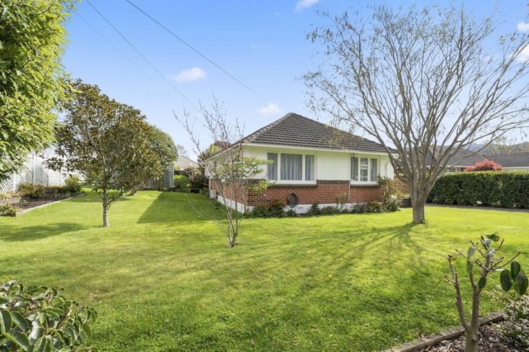 Photo of property in 5 Iris Grove, Trentham, Upper Hutt, 5018