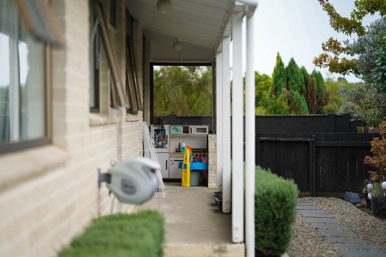 Photo of property in 34a Rewarewa Crescent, Waikanae, 5036