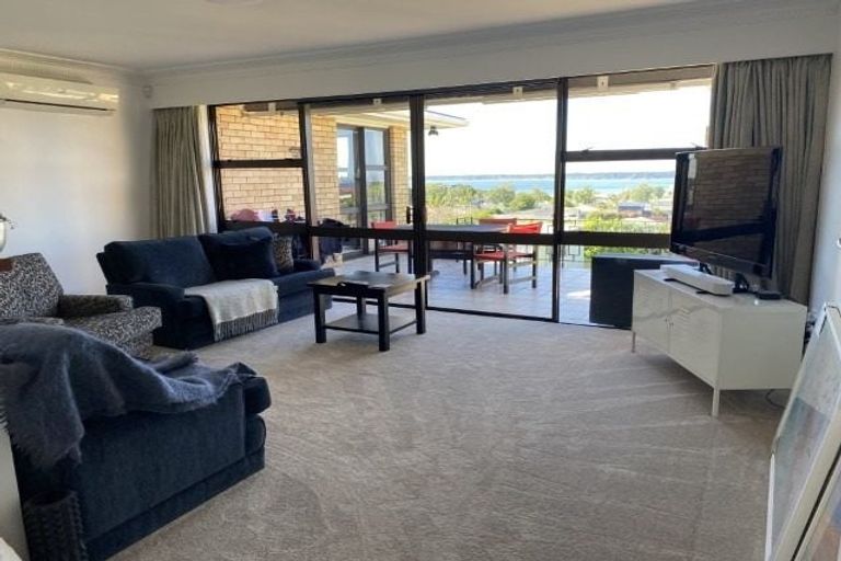 Photo of property in 21 Tirinui Crest Road, Otumoetai, Tauranga, 3110