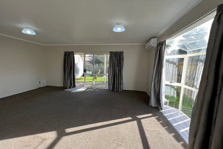Photo of property in 10 Richard Road, Mangere, Auckland, 2022