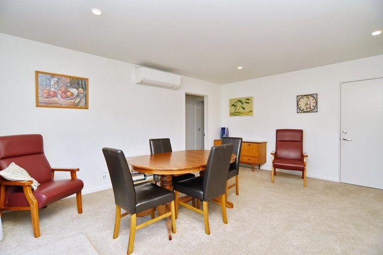 Photo of property in 1 Glenbarr Lane, Broomfield, Christchurch, 8042