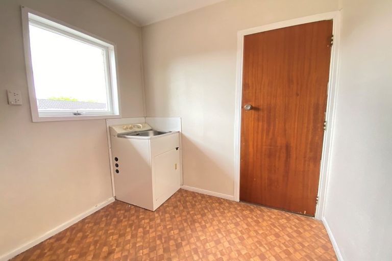 Photo of property in 2 Leewood Place, Pakuranga Heights, Auckland, 2010