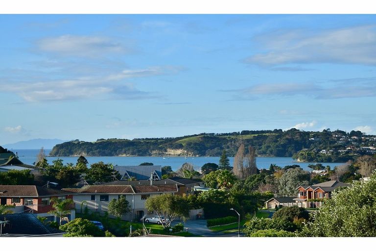 Photo of property in 18a Tower Hill, Stanmore Bay, Whangaparaoa, 0930