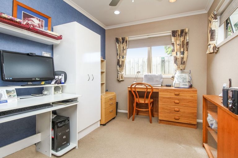 Photo of property in 91 Taikata Road, Te Atatu Peninsula, Auckland, 0610