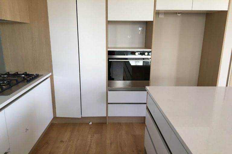 Photo of property in 5 Toanui Road, Hobsonville, Auckland, 0616