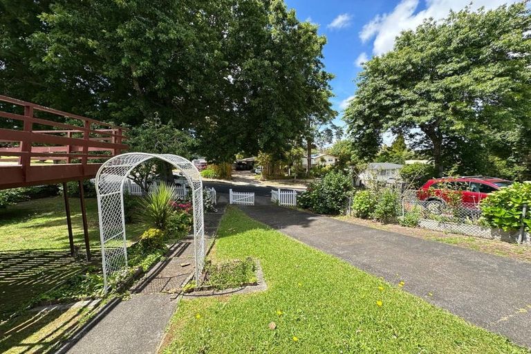 Photo of property in 10 Choice Avenue, Henderson, Auckland, 0612