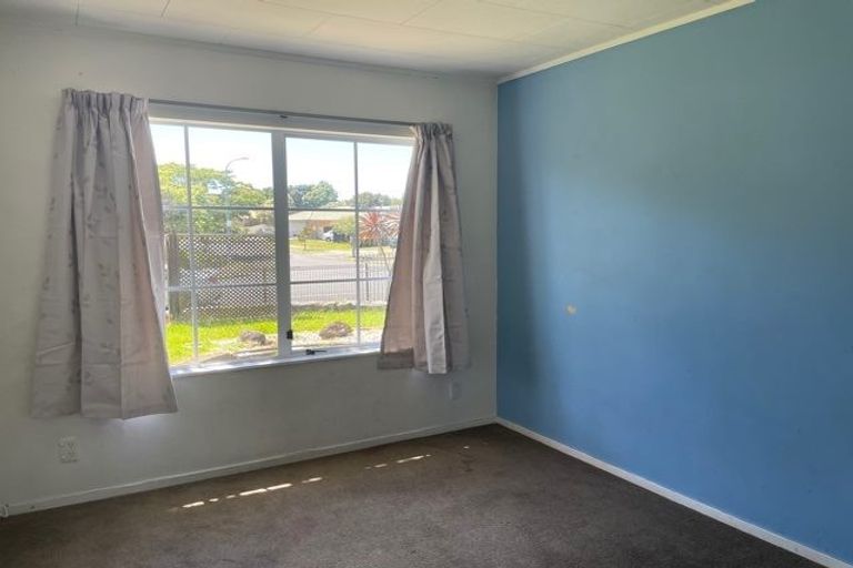 Photo of property in 47 Riverton Drive, Randwick Park, Auckland, 2105