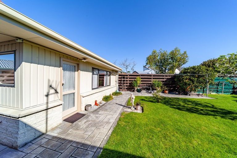 Photo of property in 37 Donegal Crescent, Tamatea, Napier, 4112