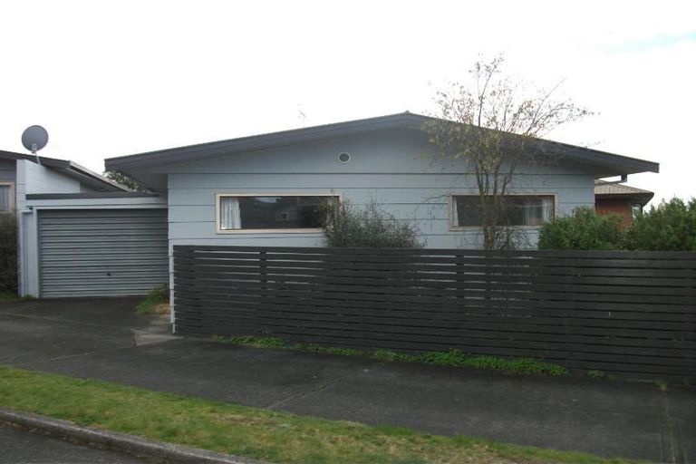 Photo of property in 6 Shera Street, Acacia Bay, Taupo, 3330