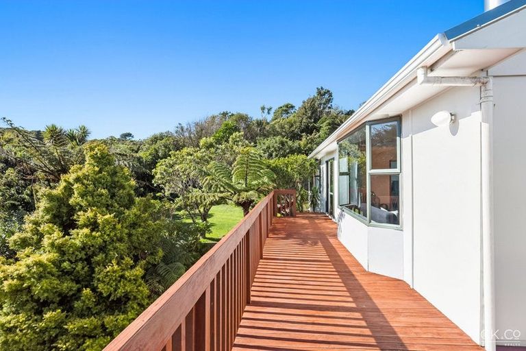 Photo of property in 24 Titiro Moana Road, Korokoro, Lower Hutt, 5012