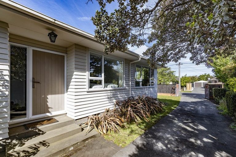 Photo of property in 8 Stackhouse Avenue, Bishopdale, Christchurch, 8053