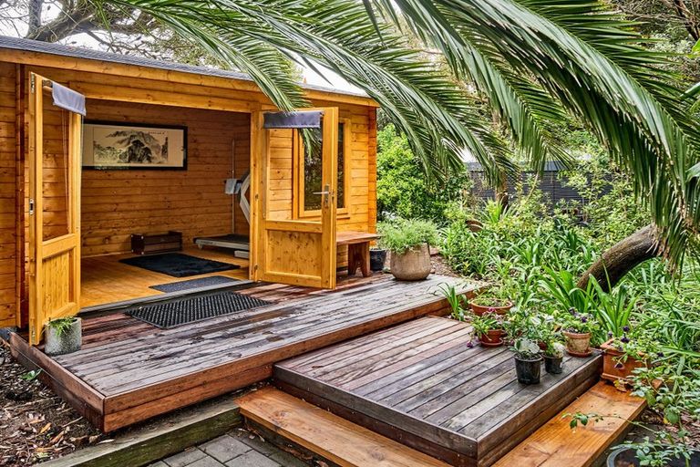 Photo of property in 215 Manly Street, Paraparaumu Beach, Paraparaumu, 5032