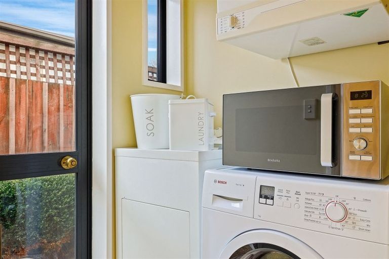 Photo of property in 30 Lees Road, Strowan, Christchurch, 8052