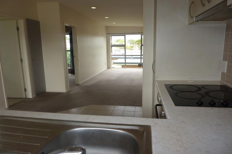 Photo of property in 4/33 Kenderdine Road, Papatoetoe, Auckland, 2025