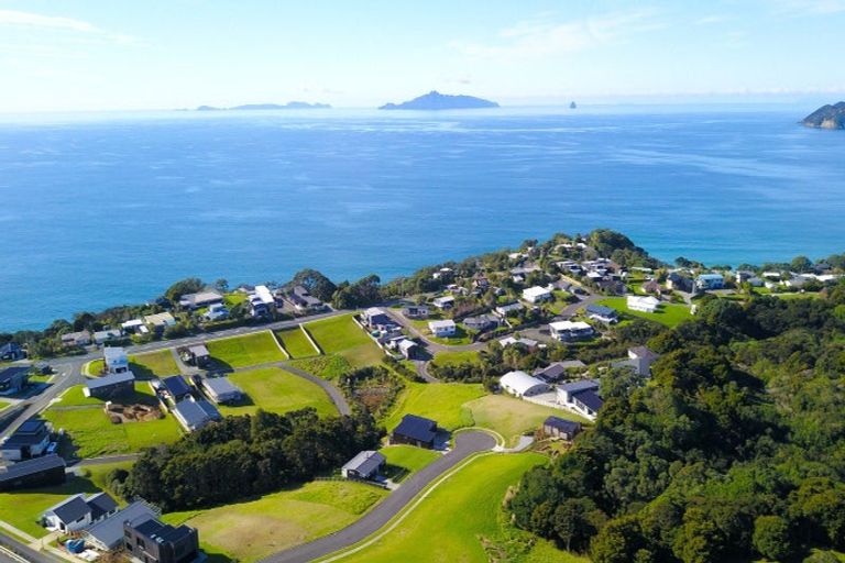Photo of property in 12 Starlight Place, Langs Beach, 0582