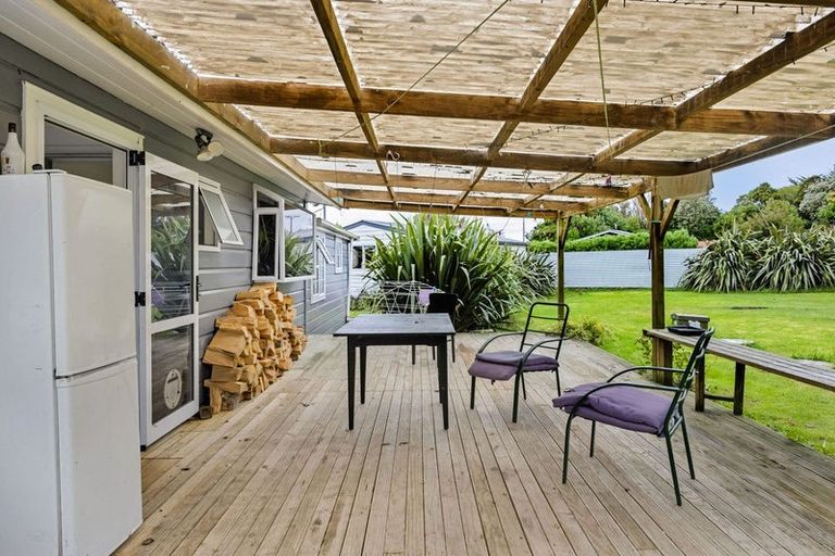 Photo of property in 2 Wood Street, Kakaramea, Patea, 4598