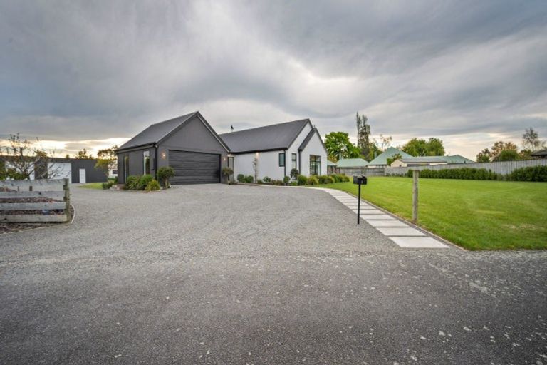 Photo of property in 3 Willowside Place, Amberley, 7410