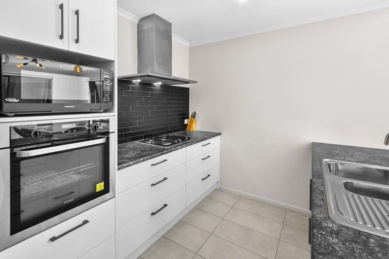 Photo of property in 10 Peacock Place, Pokeno, 2402