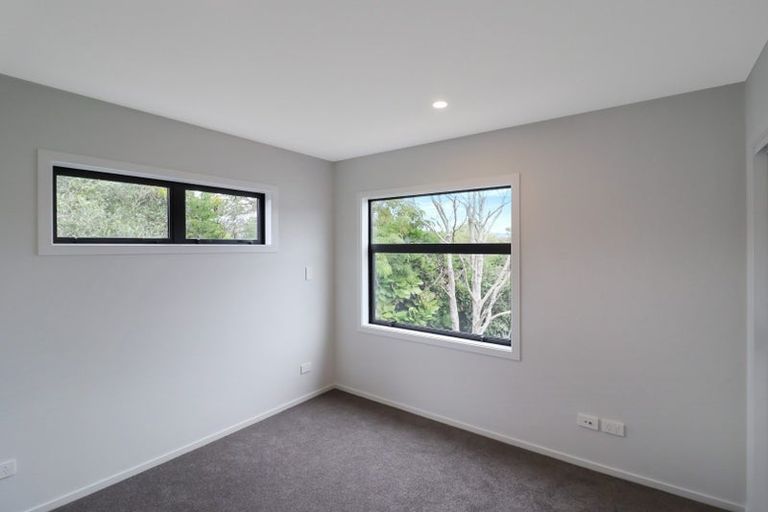 Photo of property in 137 Whites Line East, Waiwhetu, Lower Hutt, 5010