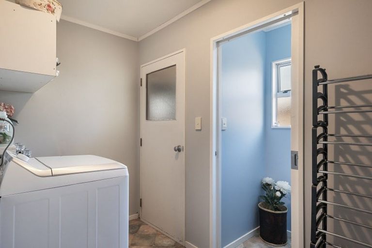 Photo of property in 28 Hokio Beach Road, Levin, 5510